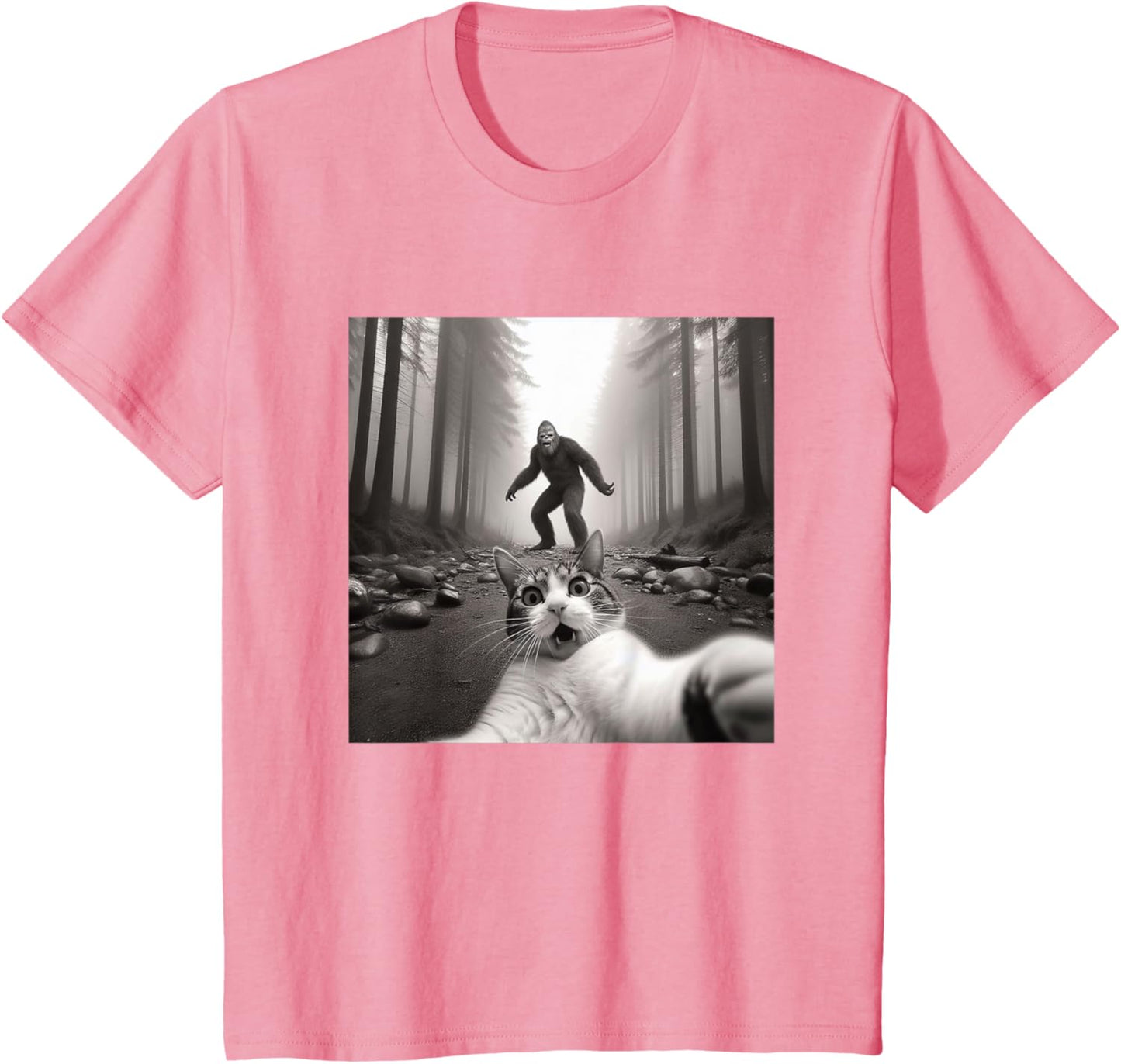 Funny Surprised Scared Cat Selfie Graphic T-Shirt