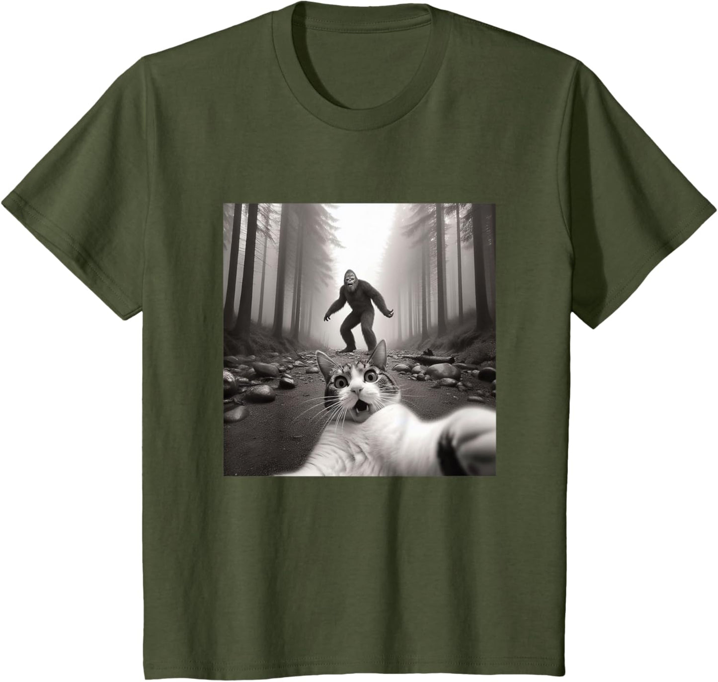 Funny Surprised Scared Cat Selfie Graphic T-Shirt