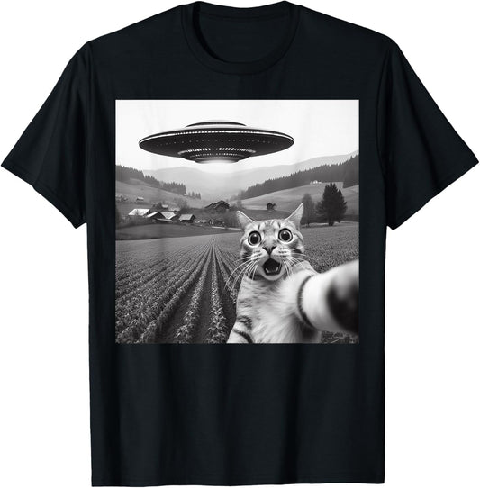 Cat Selfie With Alien UFO Funny Cat Gifts For Men Women Teen T-Shirt