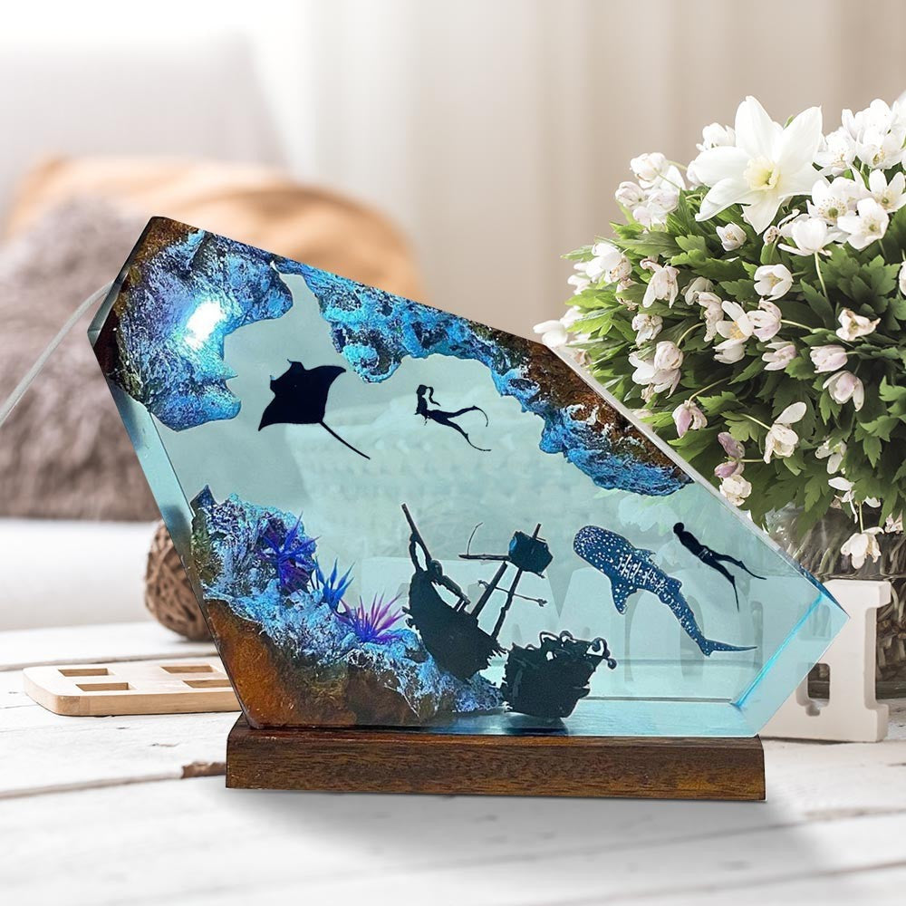 Whale Shark Manta Rays Couple Divers Lamp Ornament